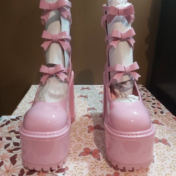 Sugar Thrillz Love Hangover Platforms - Picture 2 of 3